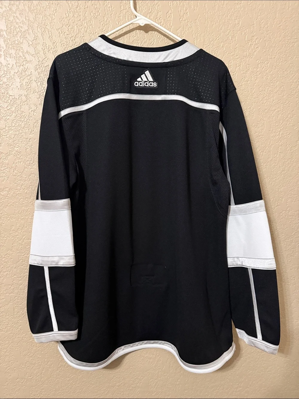 adidas Men’s LA Kings Black and White Crewneck Hockey Jersey